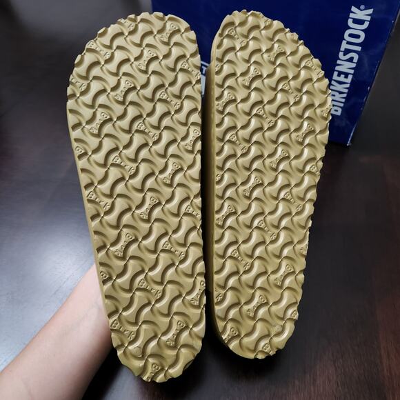 NWT Birkenstock Arizona EVA Sandals Glamour Gold Size EU 46 US 13 - Picture 4 of 5